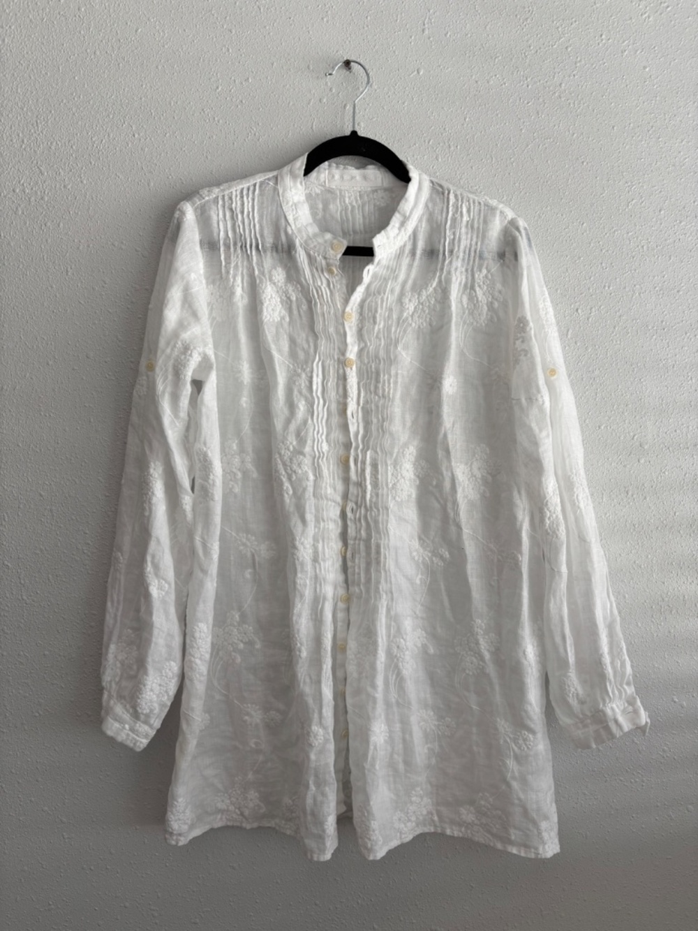 CP SHADES X GORSUCH 100% Linen White Floral Embroidered Button Down Blouse